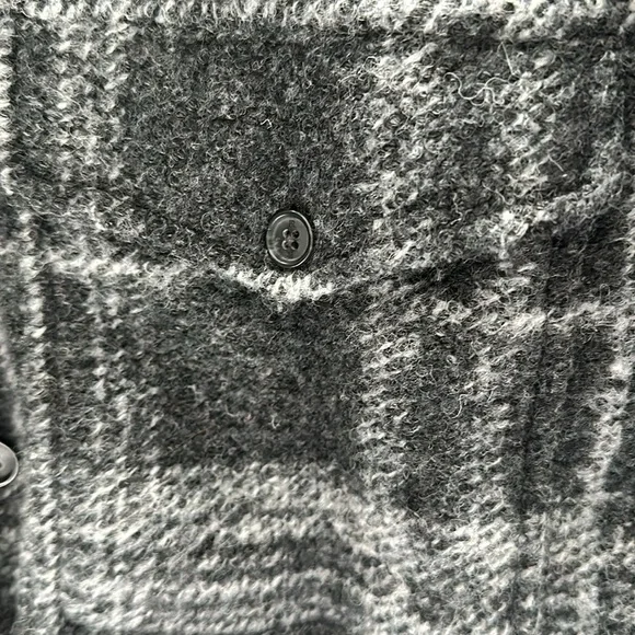 Gorgeous Banana Republic black and white Shacket size medium. Never worn - Picture 4 of 5